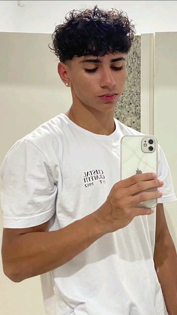 Tomás G.