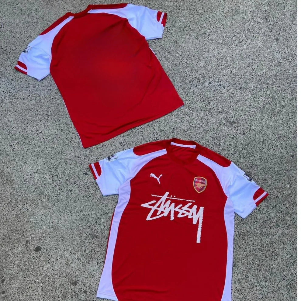 STÜSSY X “ARSENAL” JERSEY - RED